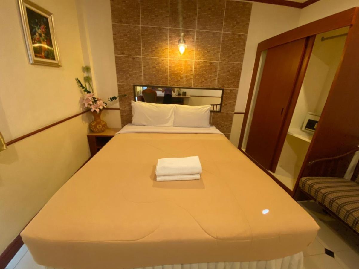 Honey House 2 Hostel Bangkok Ngoại thất bức ảnh