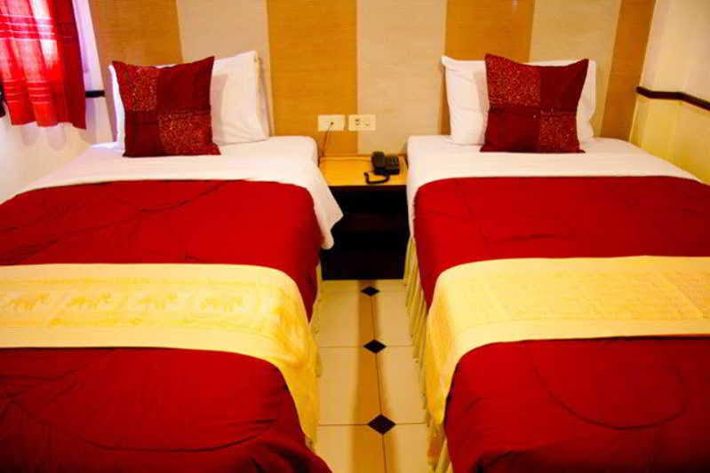 Honey House 2 Hostel Bangkok Ngoại thất bức ảnh